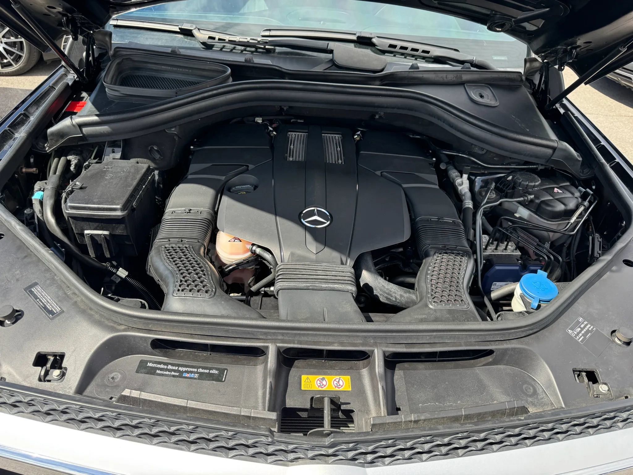 Used 2016 Mercedes-Benz GL 450 4MATIC image 39
