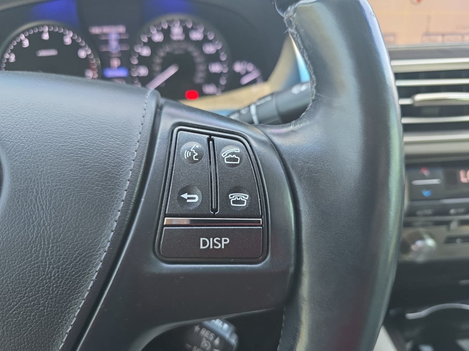 Used 2014 Lexus LS 460 w/ Comfort Package RWD image 23