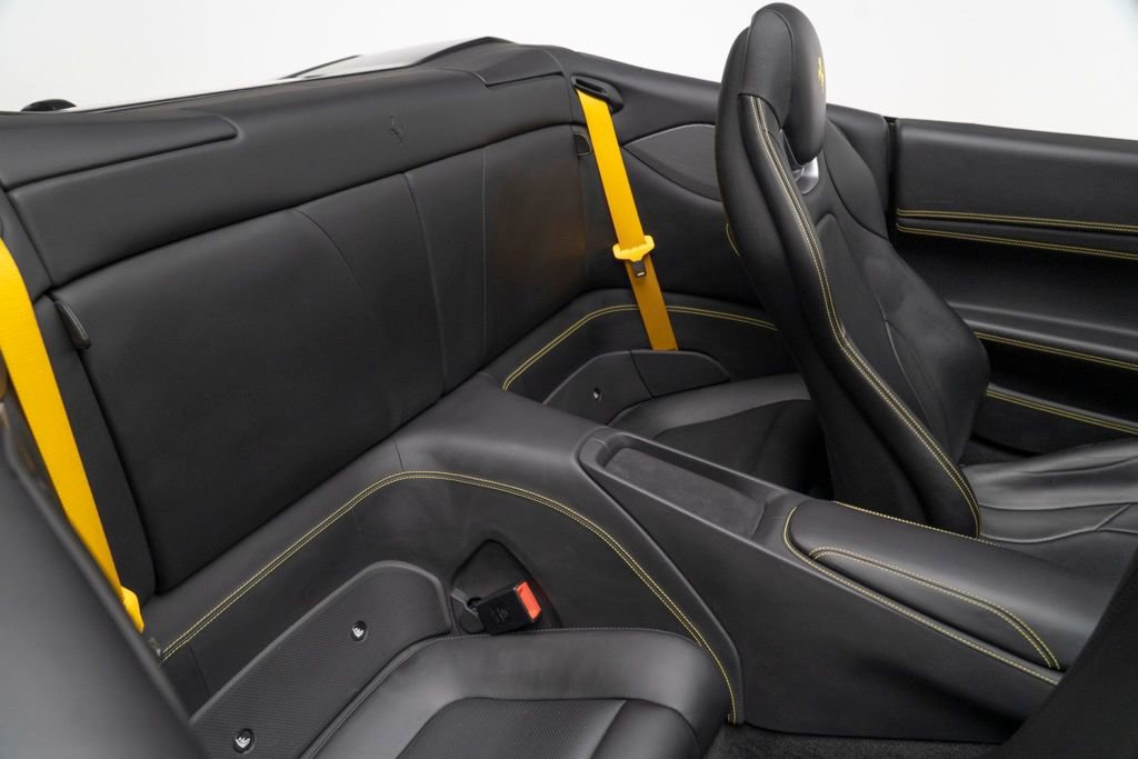 Used 2019 Ferrari Portofino image 48
