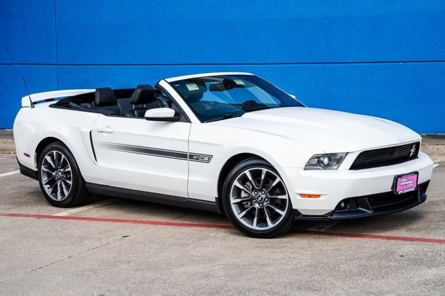 Used 2012 Ford Mustang GT Premium w/ Electronics Pkg RWD image 50