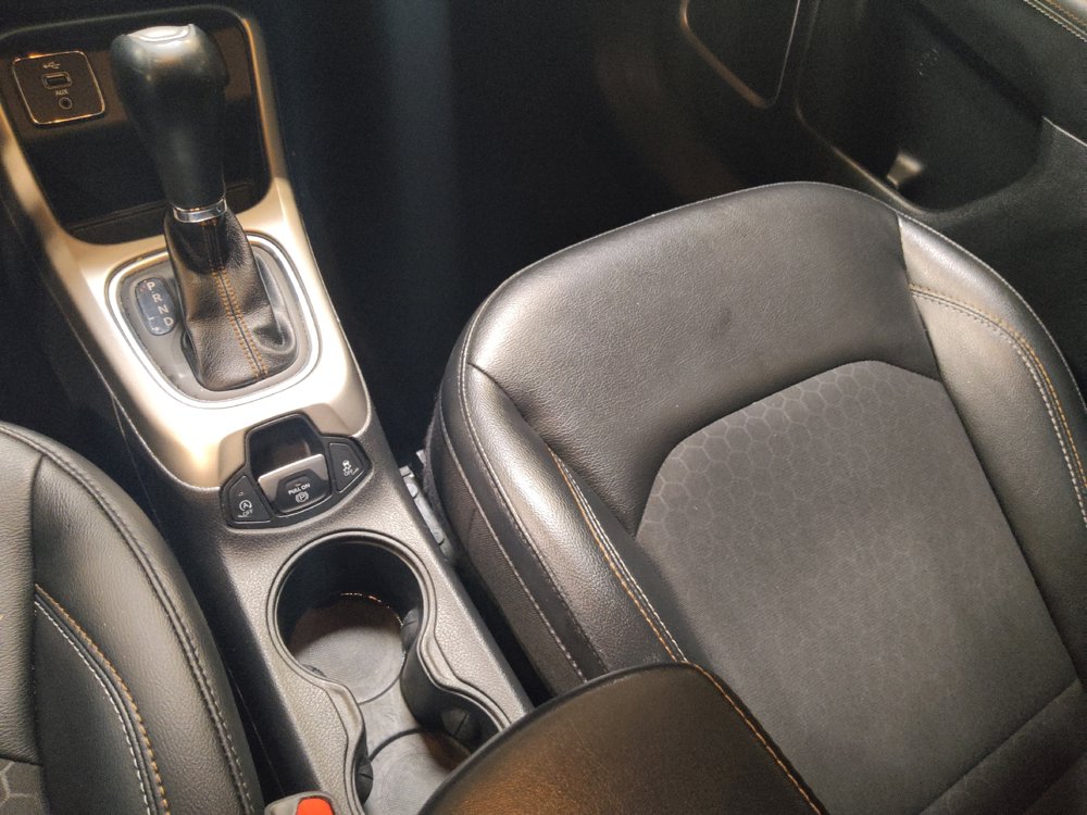 Used 2018 Jeep Compass Latitude w/ Popular Equipment Group FWD image 26
