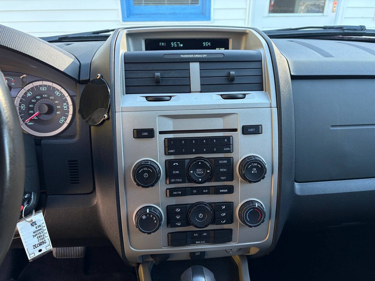 Used 2012 Ford Escape XLT w/ Class II Trailer Tow Pkg AWD/4WD image 17