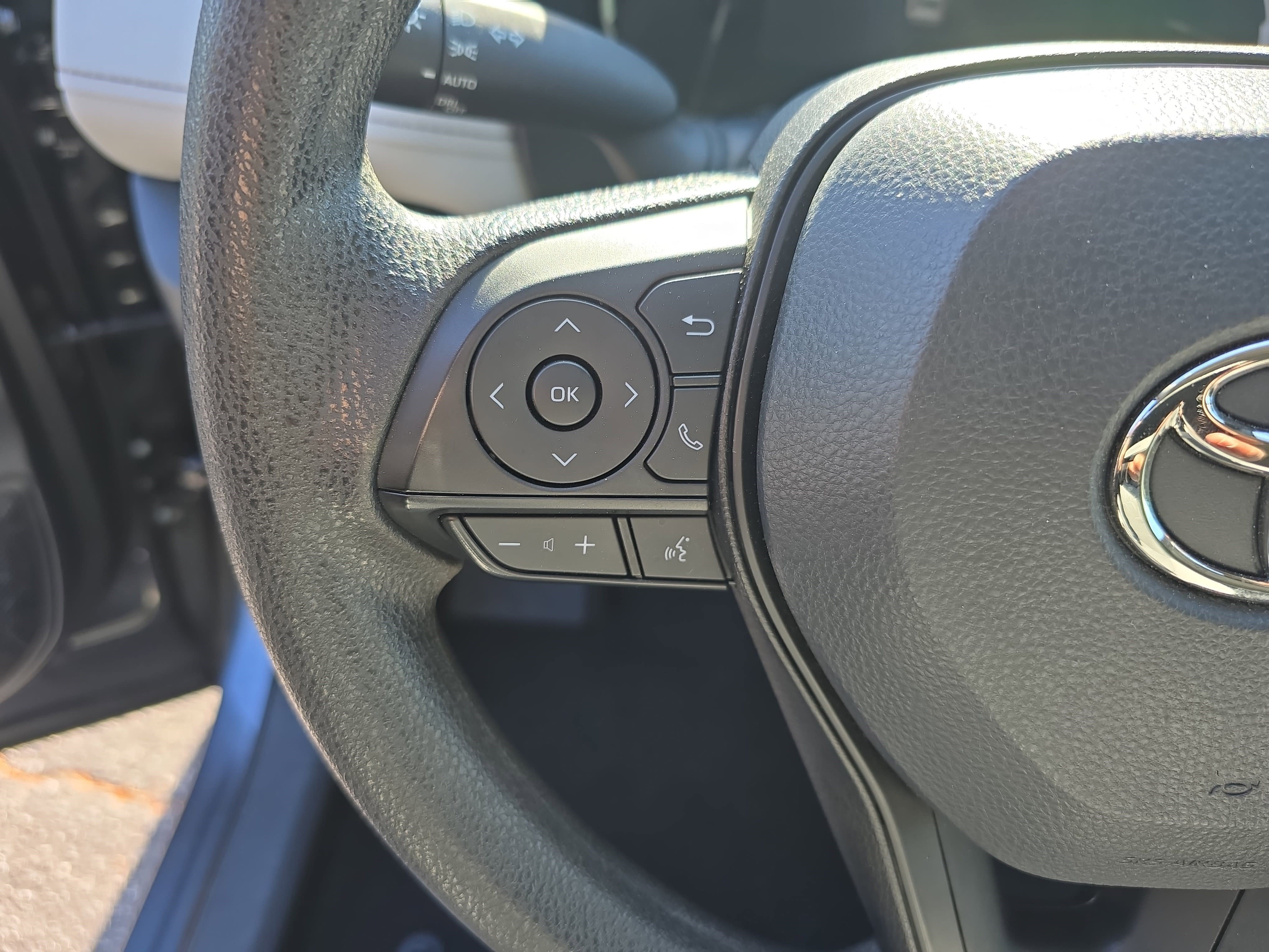 Used 2023 Toyota RAV4 XLE w/ Convenience Package FWD image 18