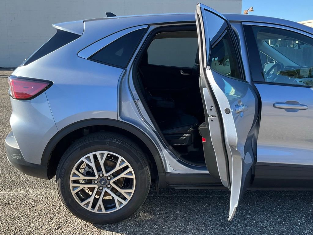 Certified 2022 Ford Escape SEL w/ Technology Package image 28