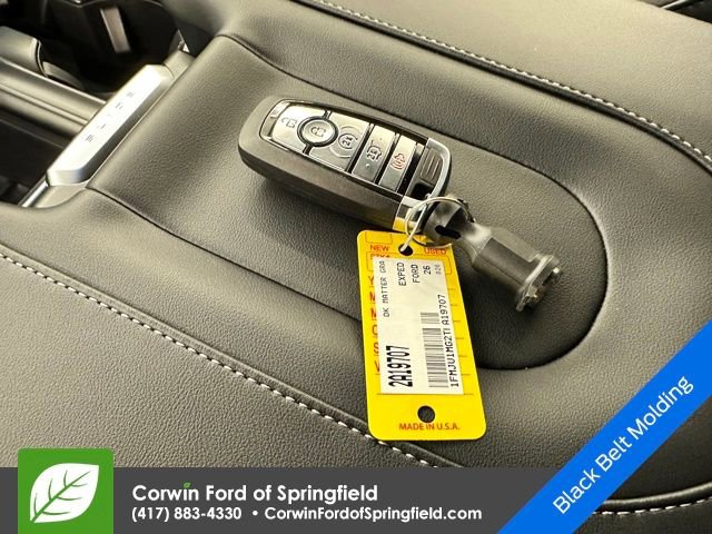 New 2026 Ford Expedition Platinum w/ Stealth Performance Package image 39