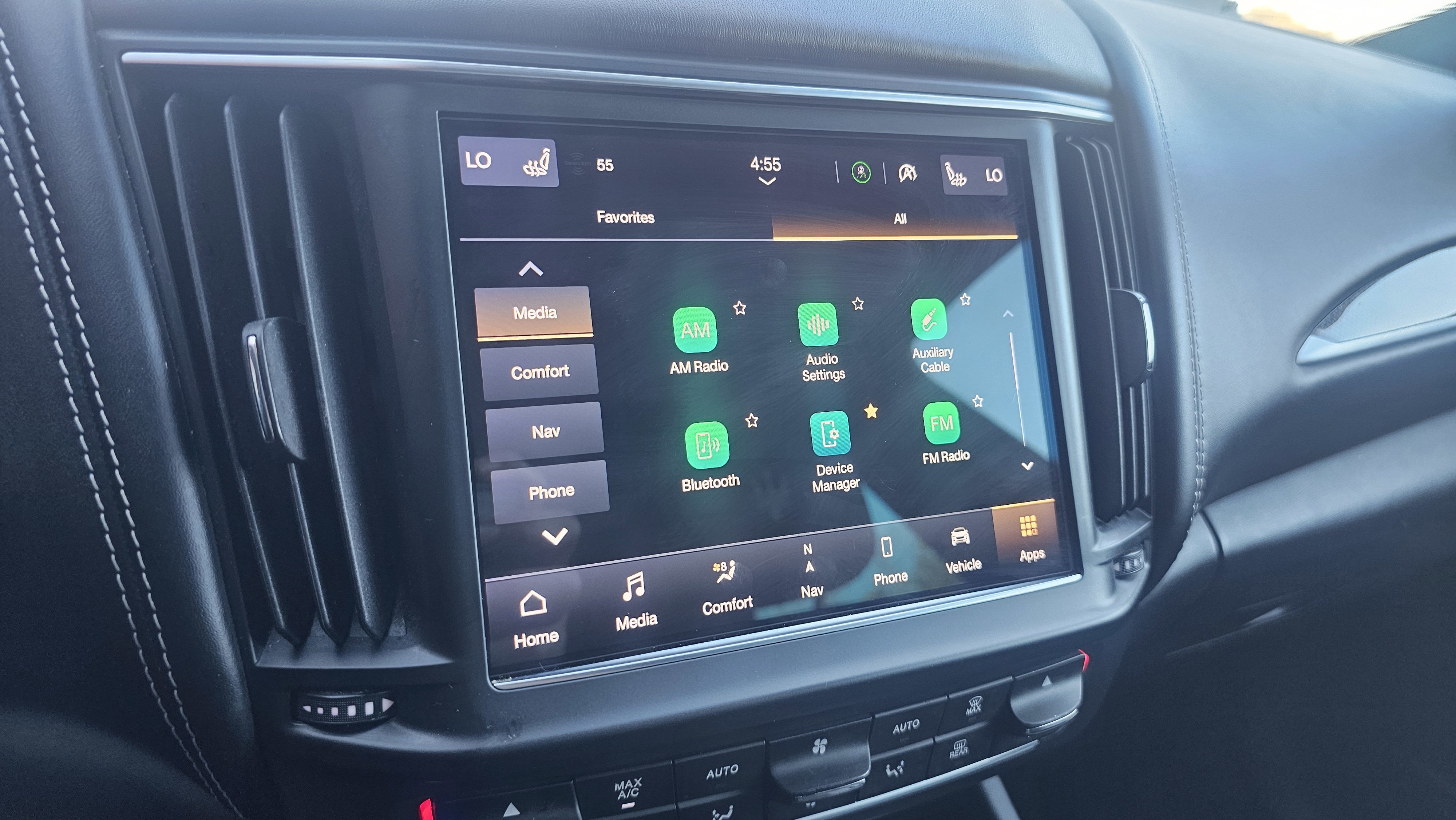 Used 2021 Maserati Levante GranLusso image 42