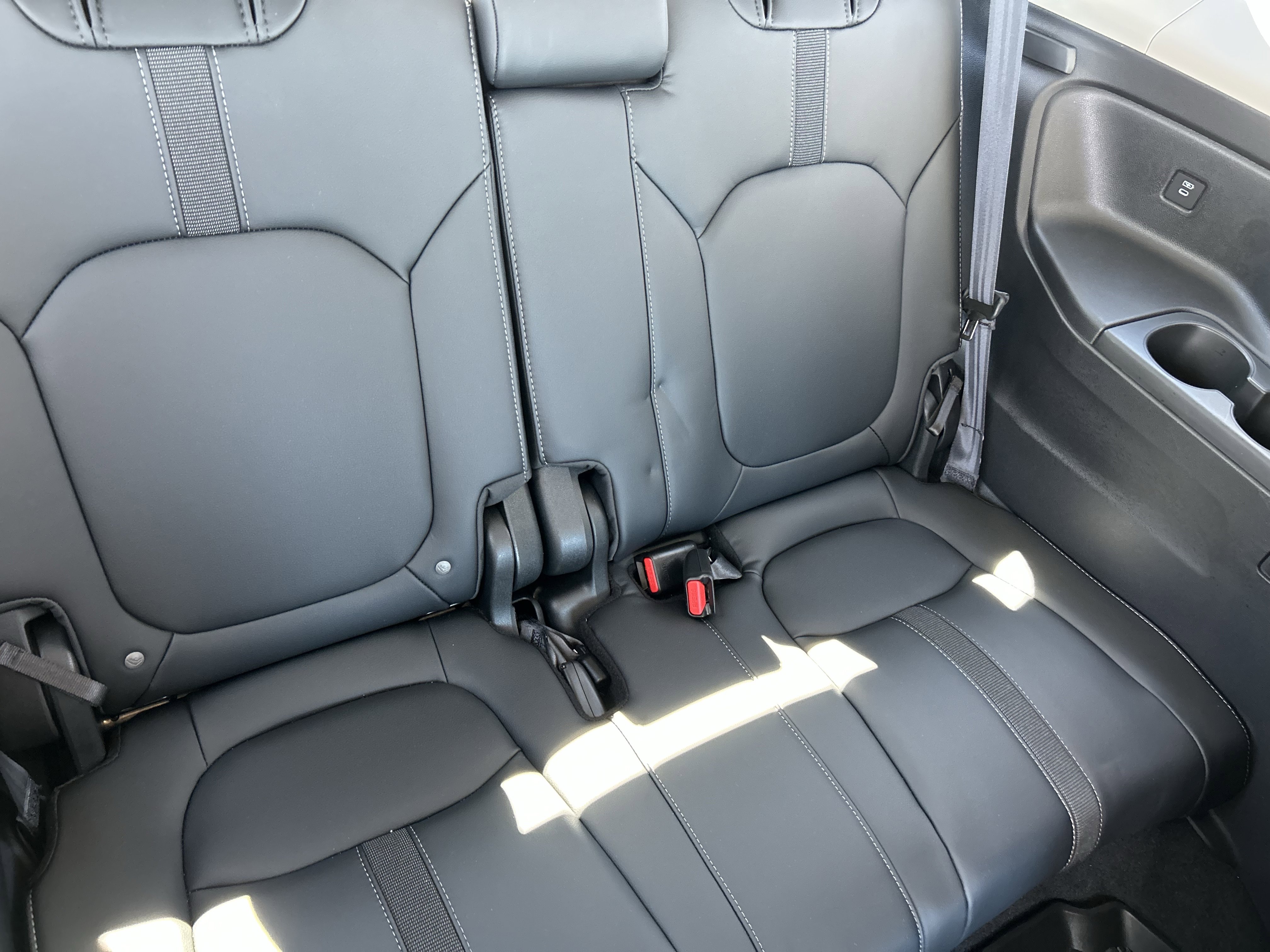 Used 2025 Honda Pilot EX-L image 13