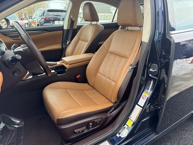 Used 2017 Lexus ES 350 w/ Luxury Package image 10