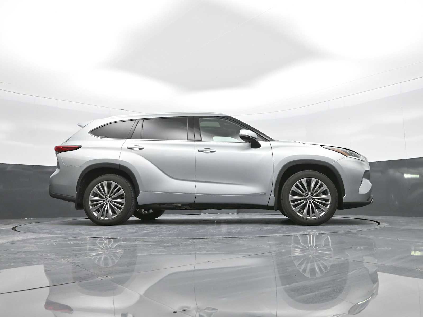 Used 2022 Toyota Highlander Platinum image 40