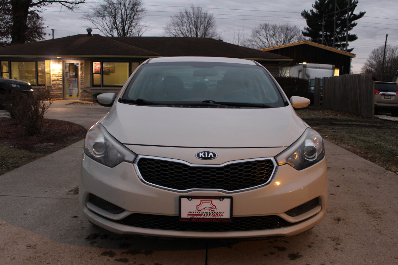 Used 2015 Kia Forte LX image 3
