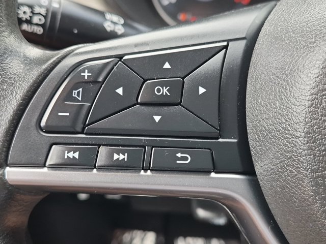 Used 2021 Nissan Versa SV FWD image 24