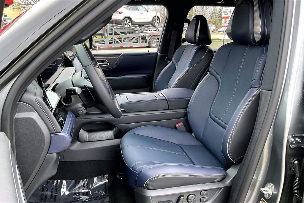 New 2026 INFINITI QX80 4WD w/ Sport Exterior Package image 9