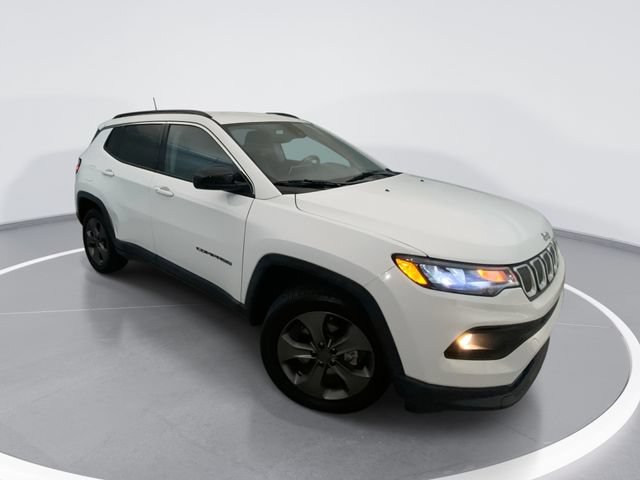 Used 2022 Jeep Compass Latitude AWD/4WD image 1