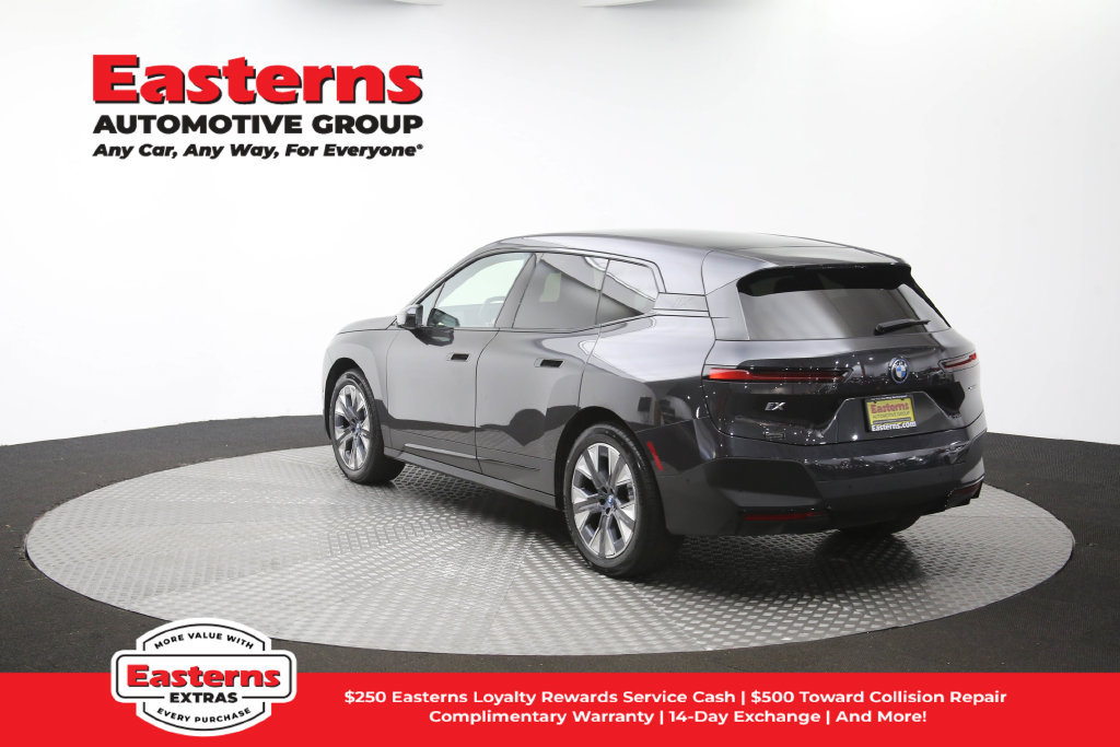 Used 2024 BMW iX xDrive50 AWD/4WD image 65