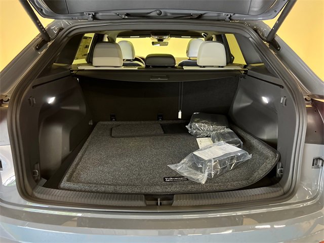 New 2026 Volkswagen Atlas Cross Sport SEL Premium R-Line image 5