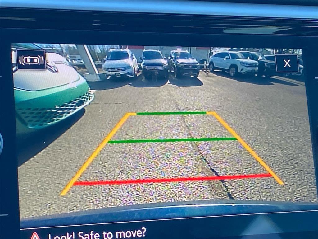 Certified 2023 Volkswagen Atlas SE image 15