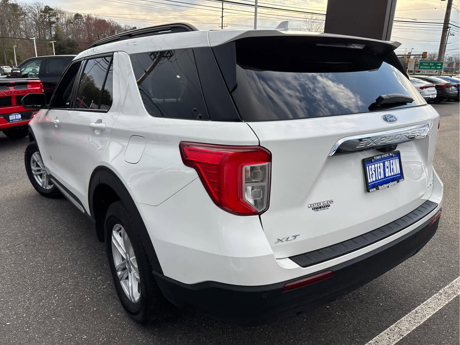 Used 2023 Ford Explorer XLT image 29