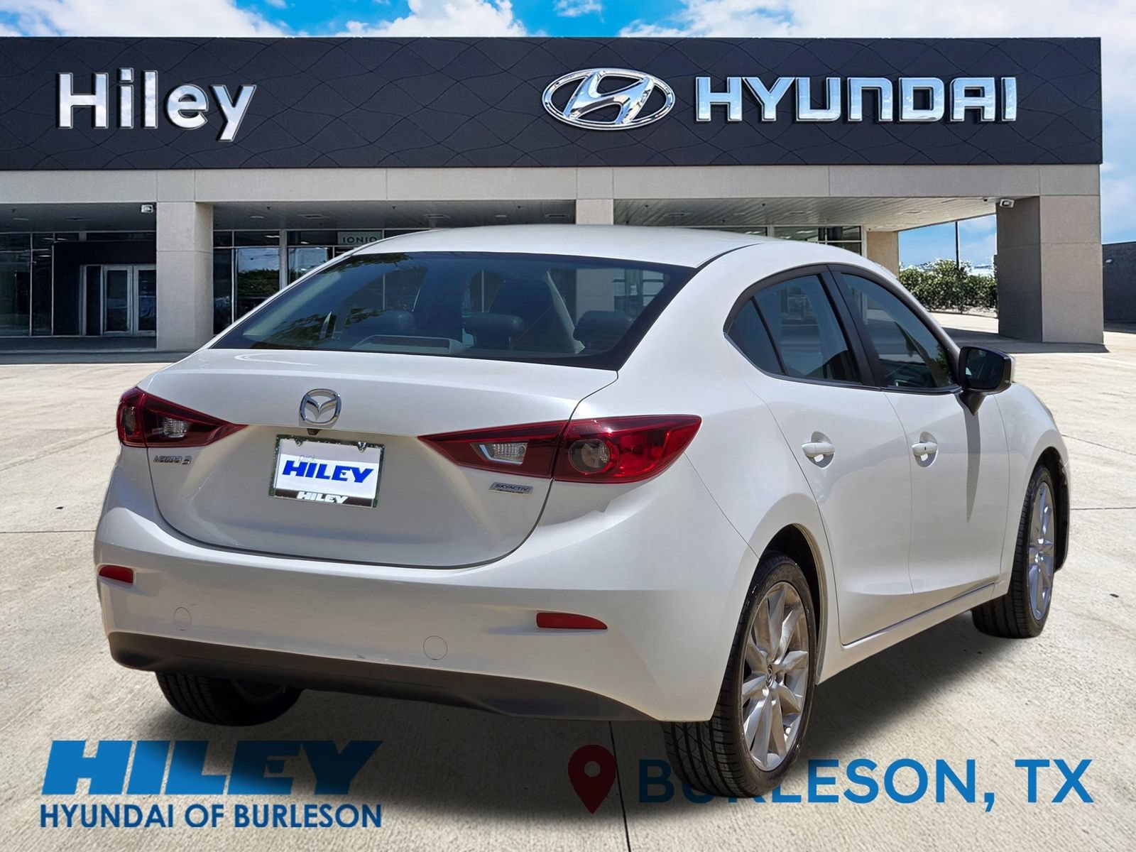 Used 2017 MAZDA MAZDA3 Touring FWD image 4