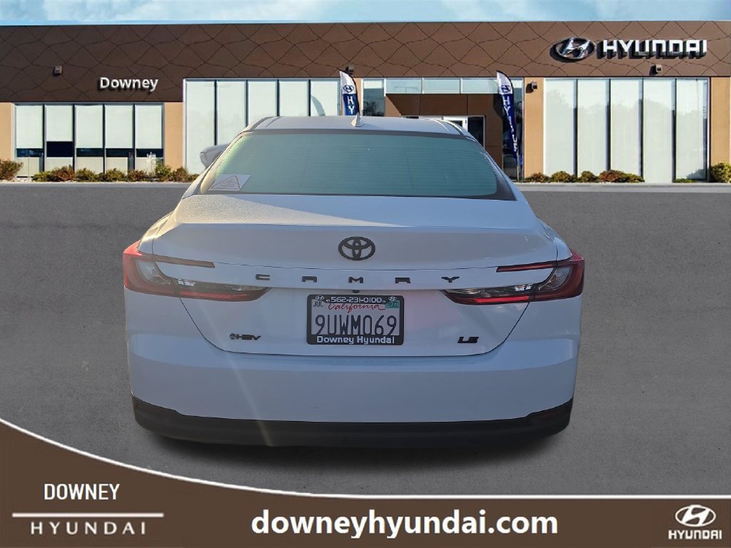 Used 2025 Toyota Camry LE FWD image 4