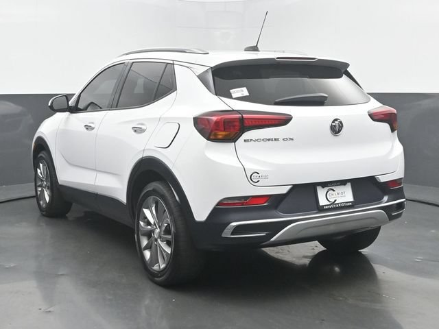 Used 2021 Buick Encore GX Essence w/ Experience Buick Package FWD image 4