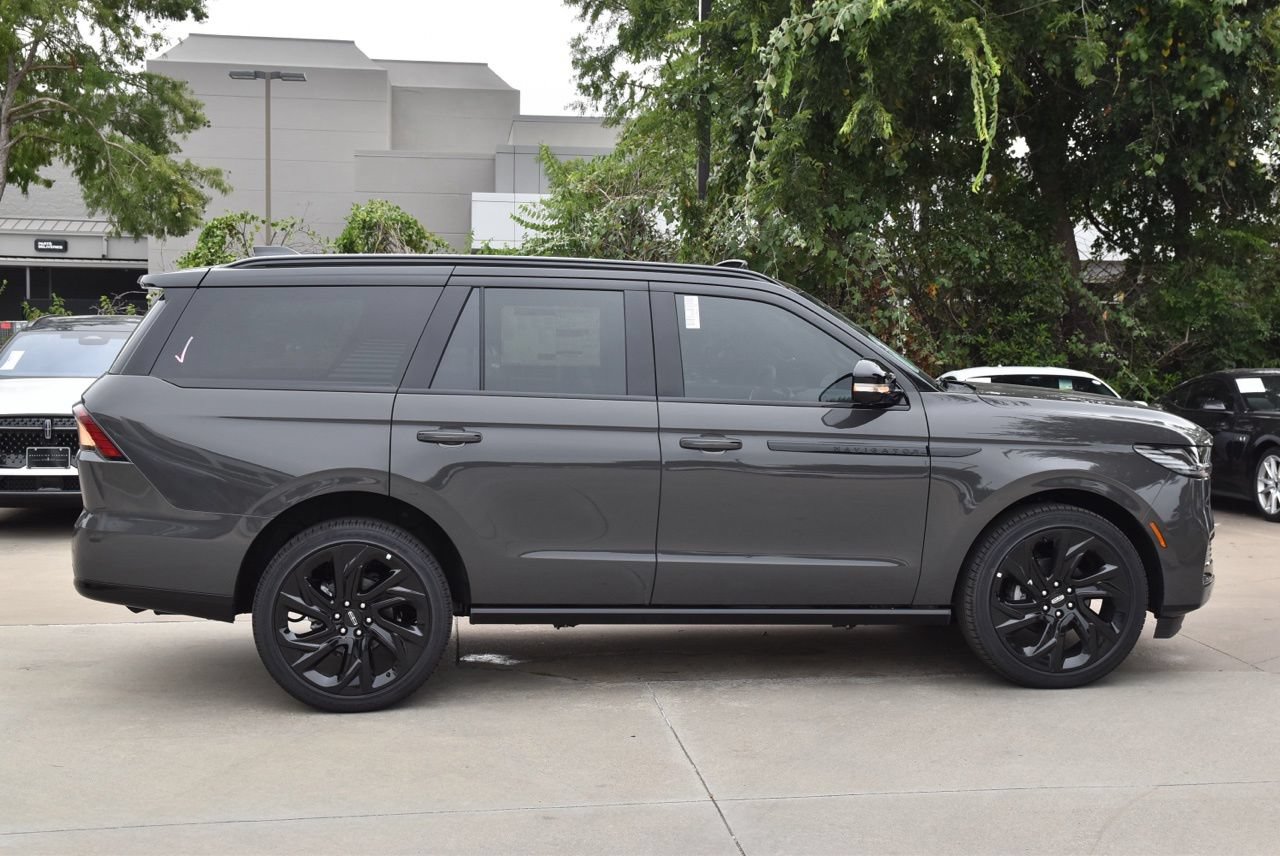 New 2026 Lincoln Navigator Black Label AWD/4WD image 5