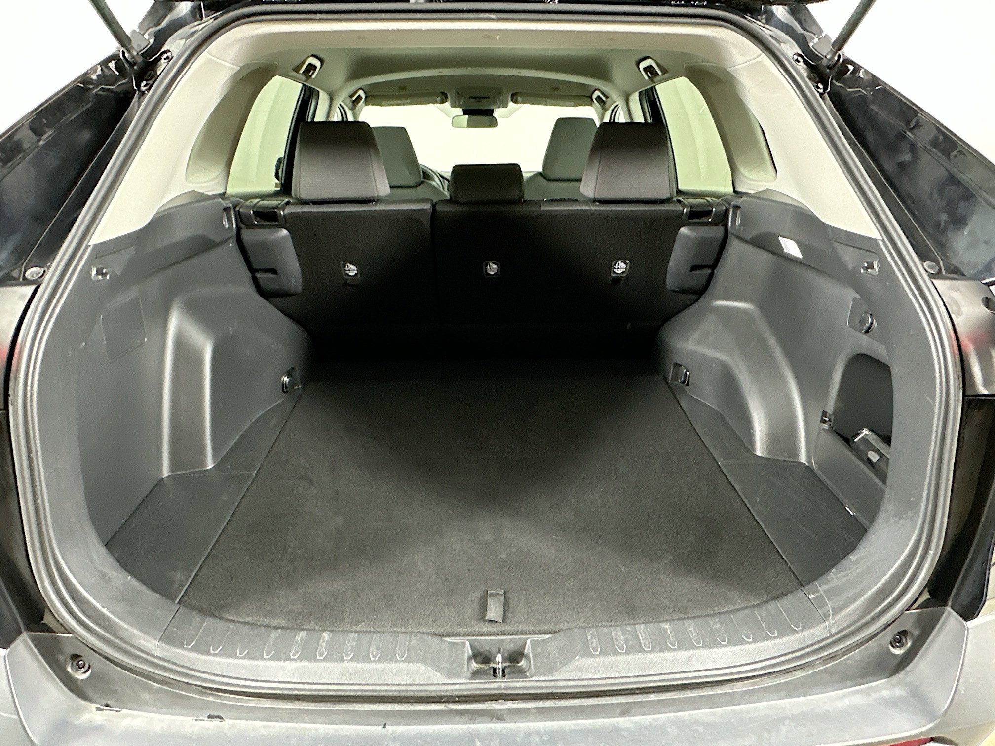 Used 2024 Toyota RAV4 XLE image 28