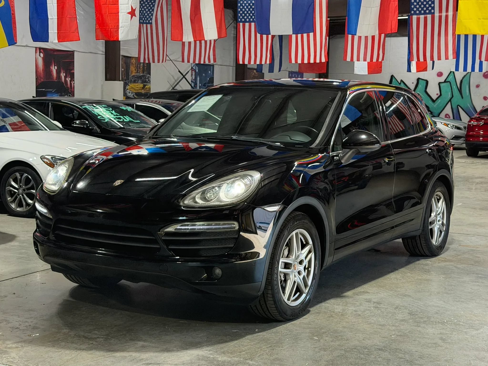 Used 2013 Porsche Cayenne S AWD/4WD image 3