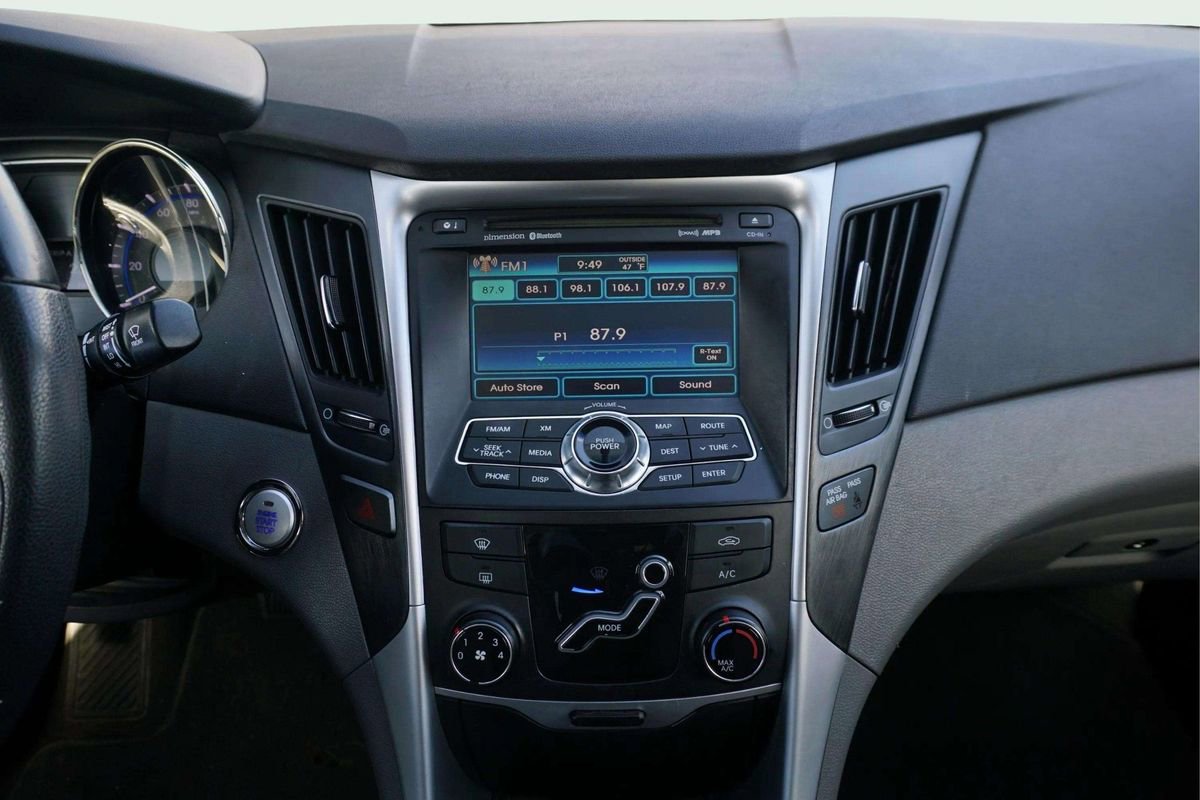 Used 2011 Hyundai Sonata SE w/ Navigation & Sunroof Pkg 4 FWD image 21