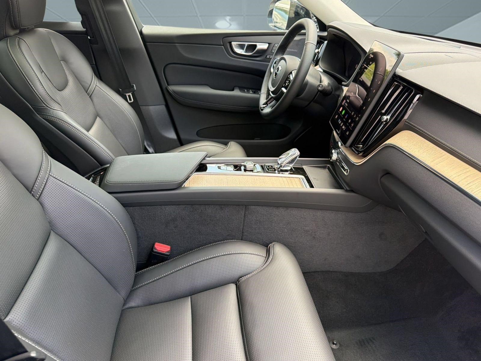 New 2026 Volvo XC60 B5 Ultra w/ Climate Package AWD/4WD image 25