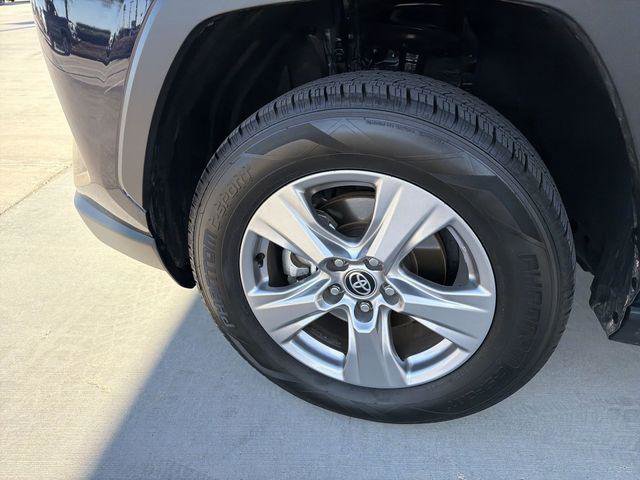 Certified 2025 Toyota RAV4 XLE FWD image 32