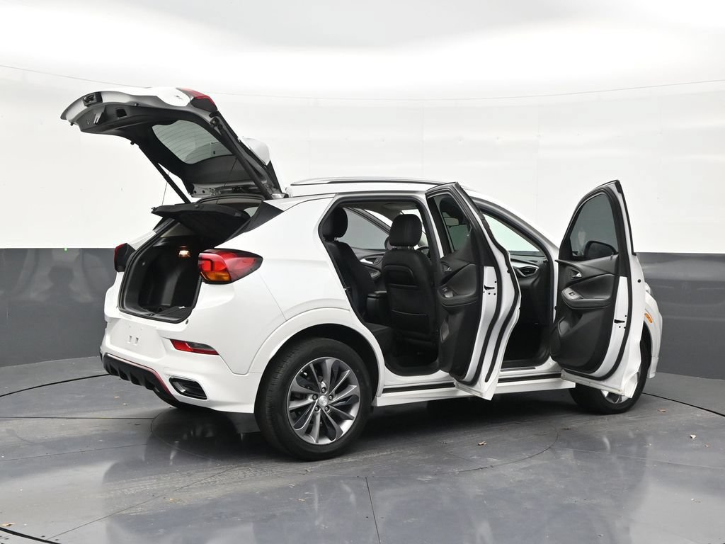 Used 2022 Buick Encore GX Select w/ Sport Touring Package FWD image 29