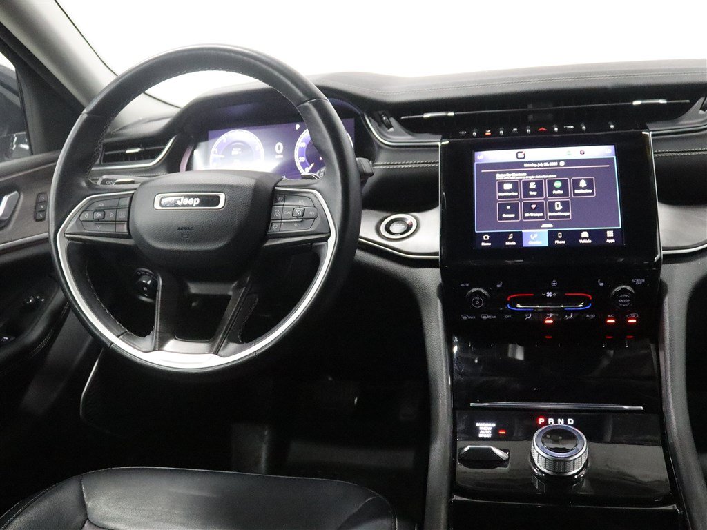 Used 2022 Jeep Grand Cherokee L Limited AWD/4WD image 24