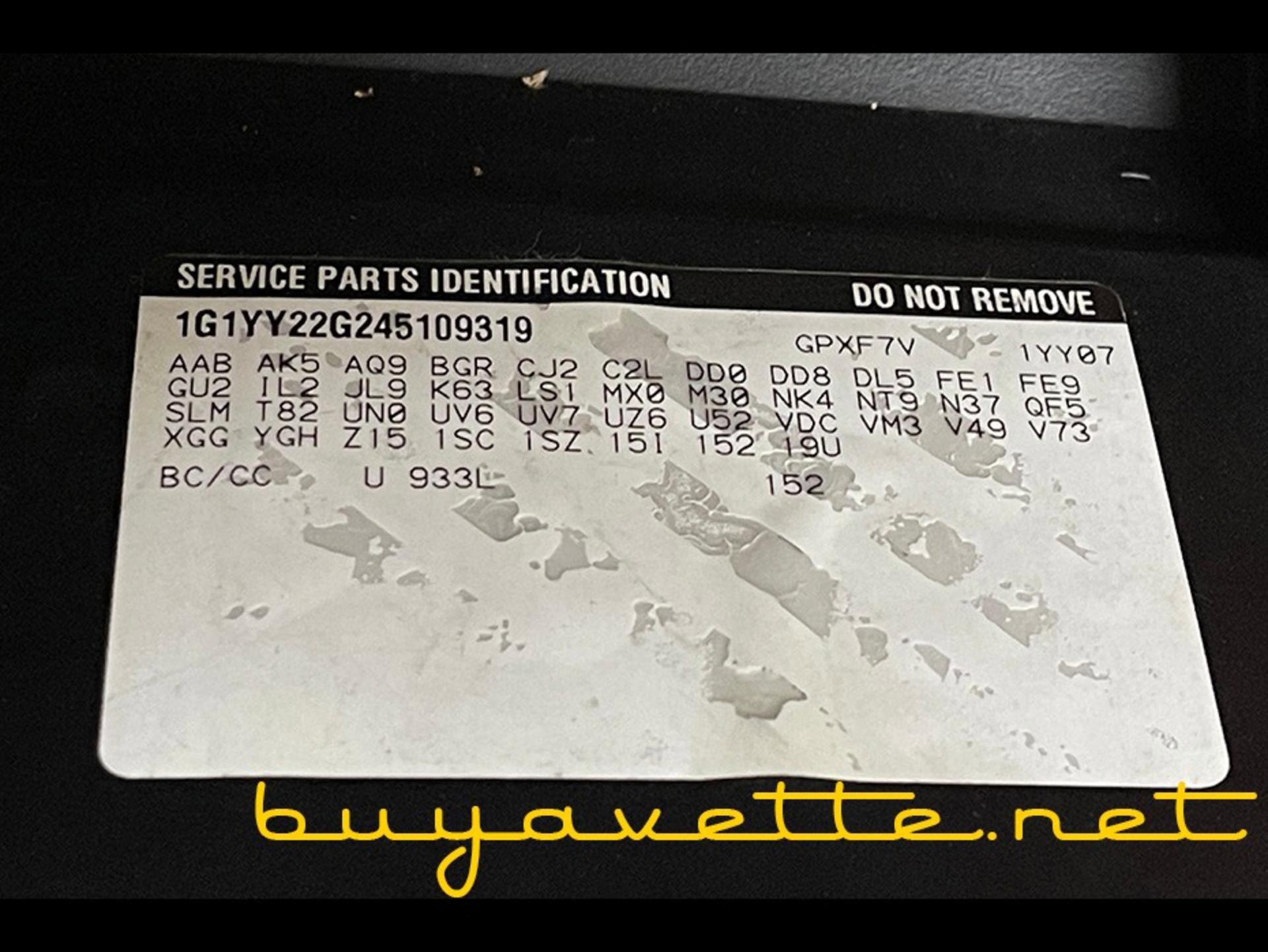 Used 2004 Chevrolet Corvette Coupe w/ Preferred Equipment Group image 25