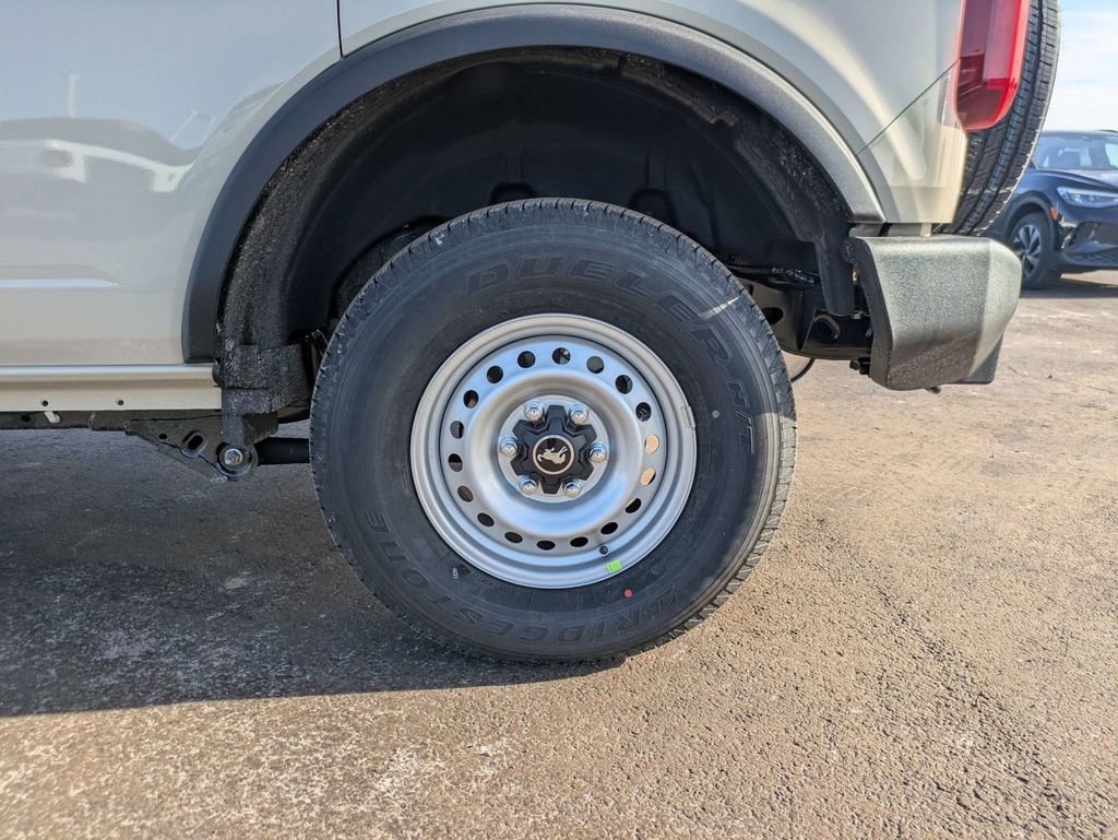 New 2025 Ford Bronco 4-Door image 13