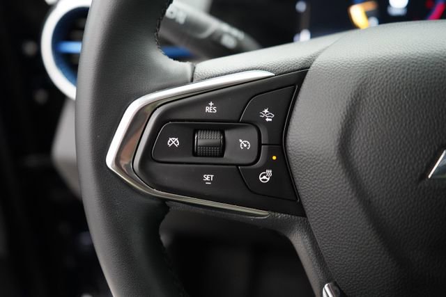 Used 2024 Chevrolet Trax LT w/ LT Convenience Package FWD image 17