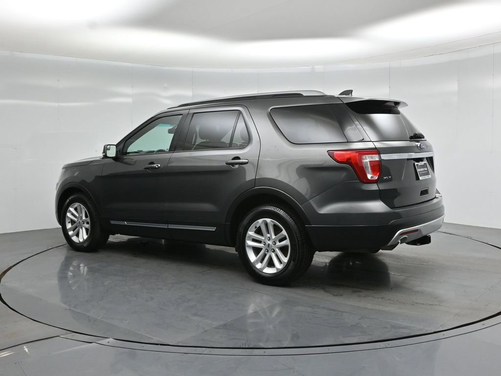 Certified 2017 Ford Explorer XLT w/ Equipment Group 202A FWD image 7