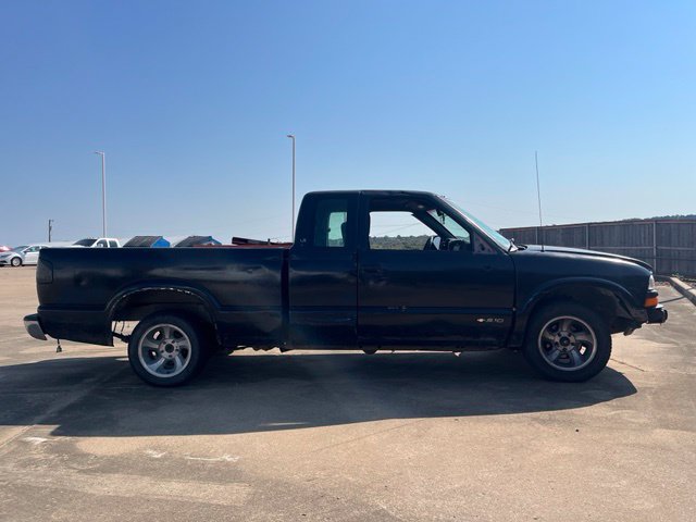 Used 1999 Chevrolet S10 Pickup LS w/ Preferred Equipment Group RWD image 8