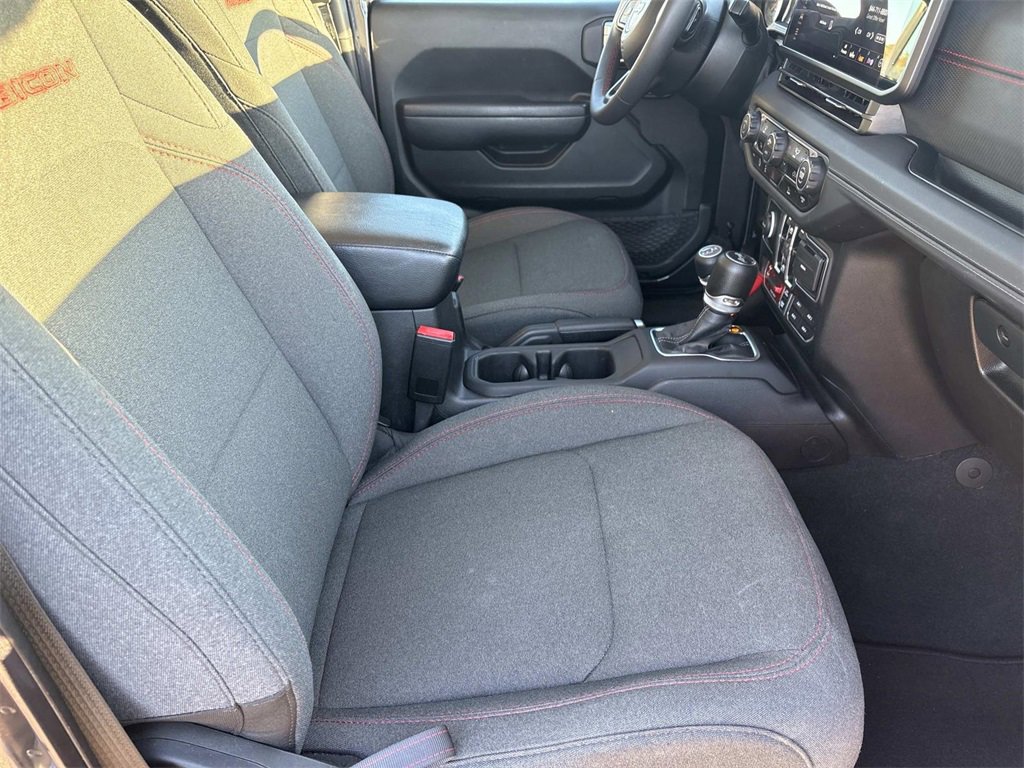 Used 2024 Jeep Wrangler Unlimited Rubicon image 13