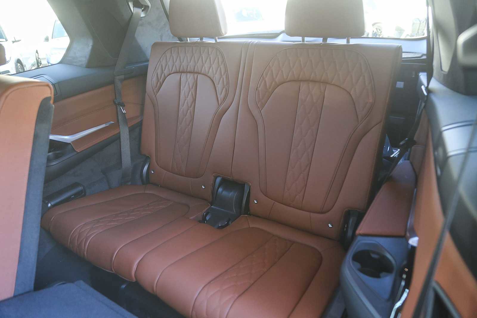 New 2026 BMW ALPINA XB7 image 16