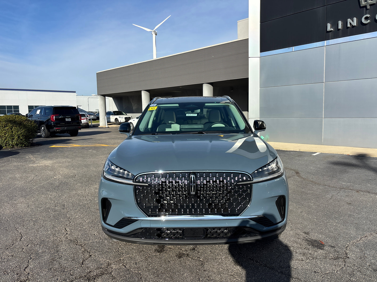 New 2026 Lincoln Aviator AWD image 2