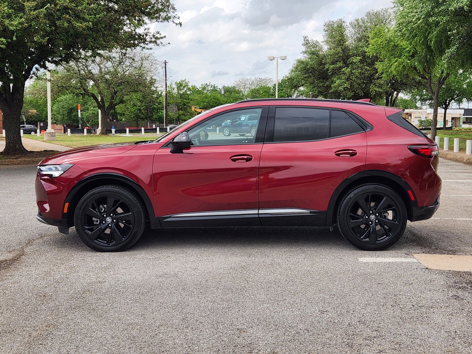 Used 2023 Buick Envision Essence w/ Sport Touring Package image 3