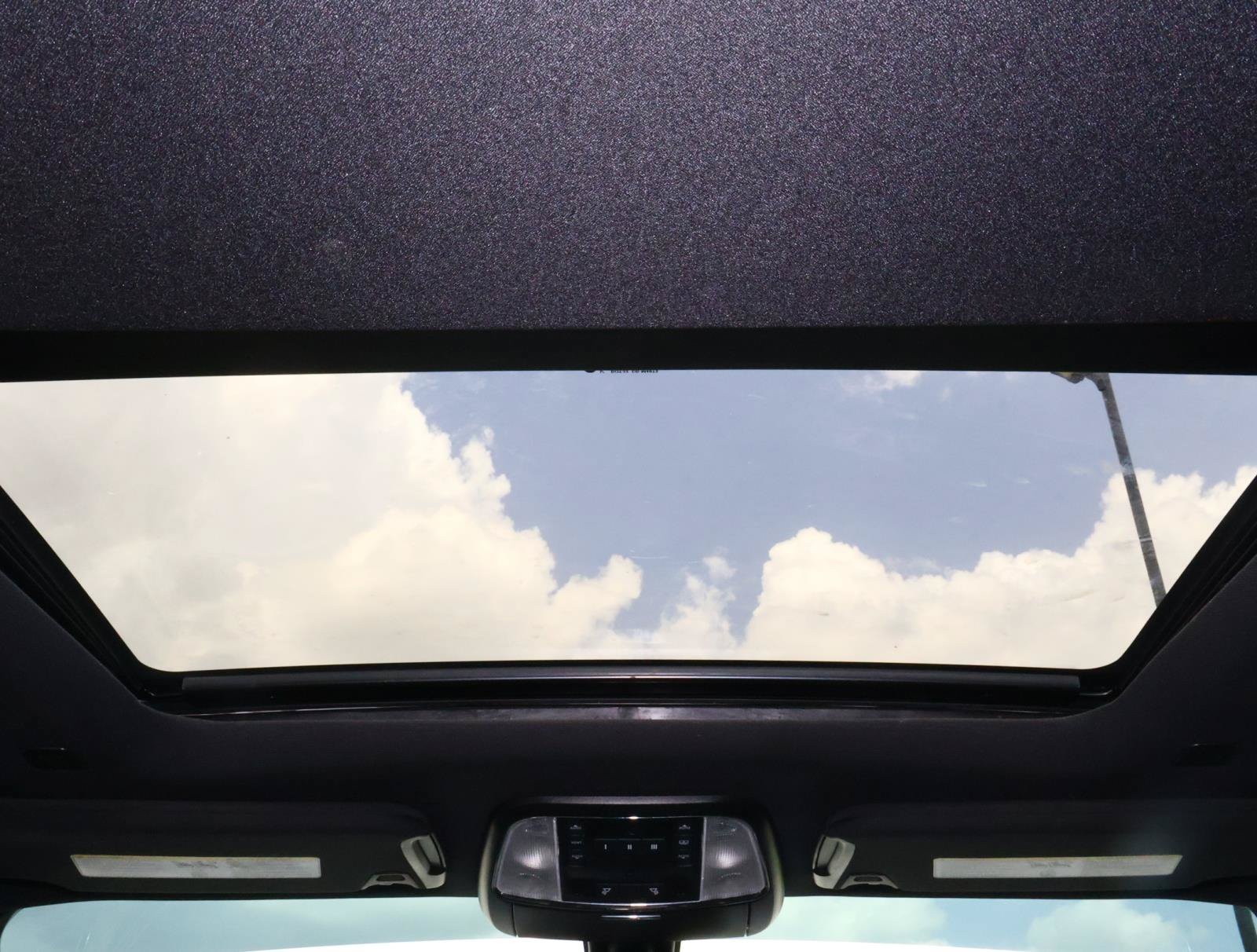 Used 2023 Chrysler 300 S RWD image 12