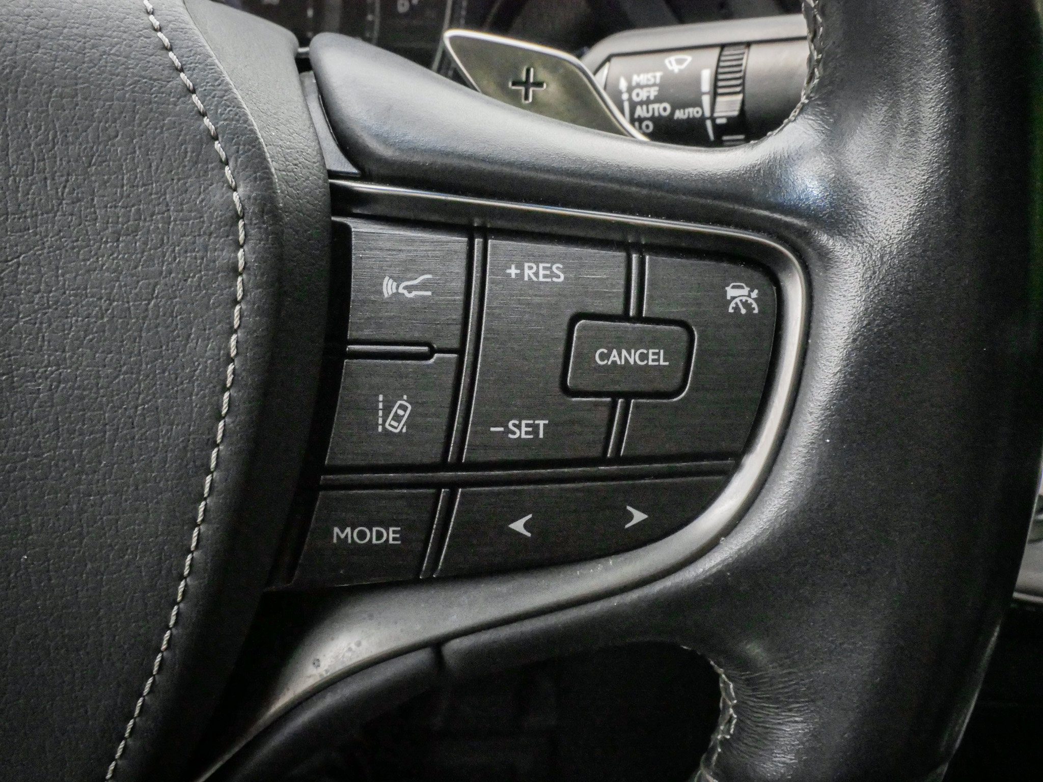 Used 2018 Lexus LS 500 w/ Luxury Package RWD image 20