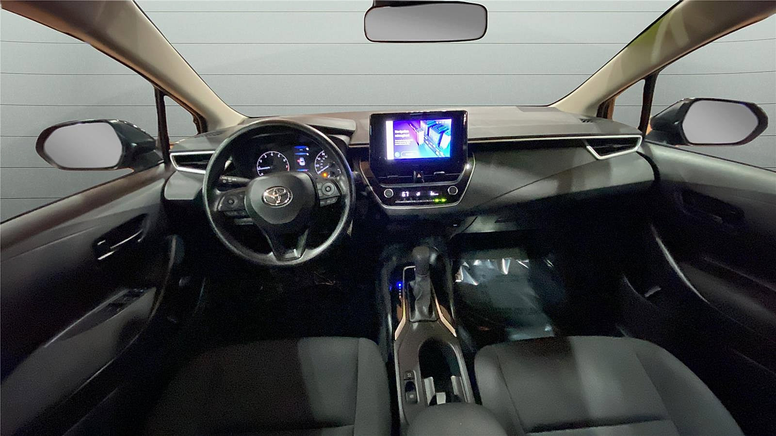 Used 2024 Toyota Corolla LE FWD image 13