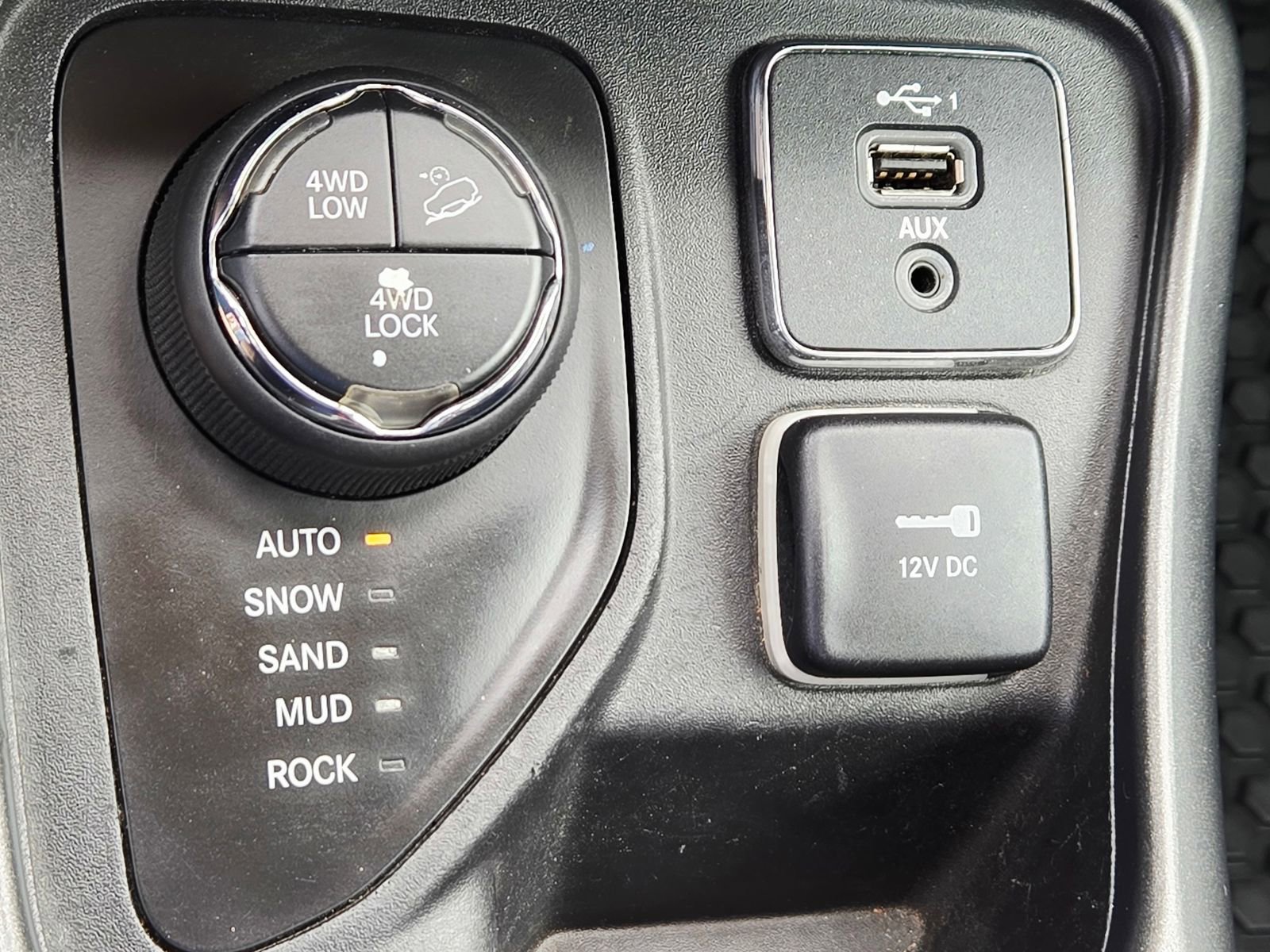 Used 2021 Jeep Compass Trailhawk image 17