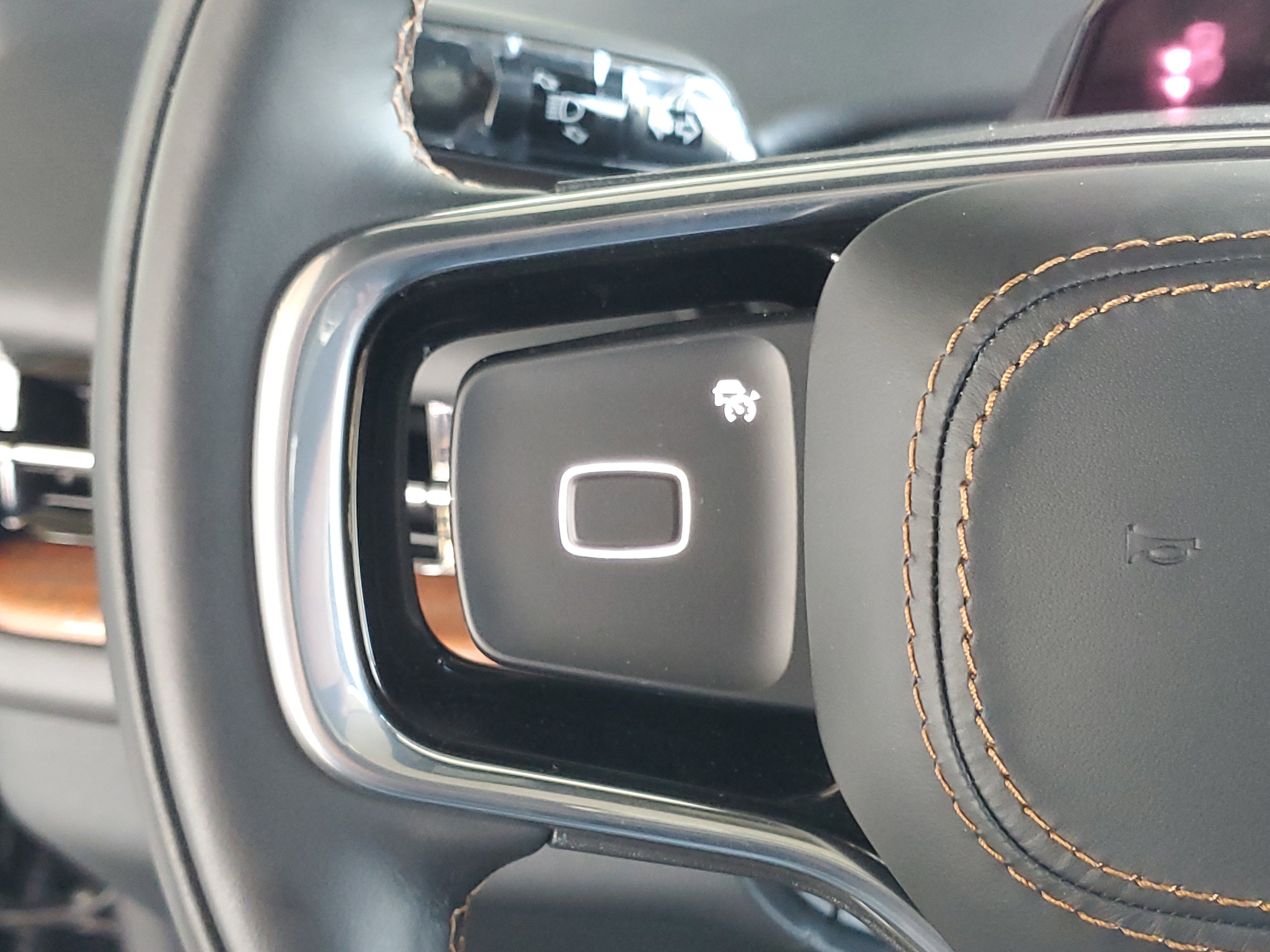 New 2026 Lincoln Navigator L Black Label AWD/4WD image 17