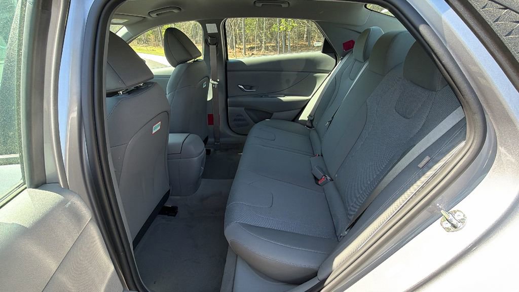 New 2026 Hyundai Elantra SE image 19