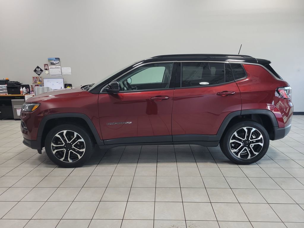Used 2022 Jeep Compass Limited image 4