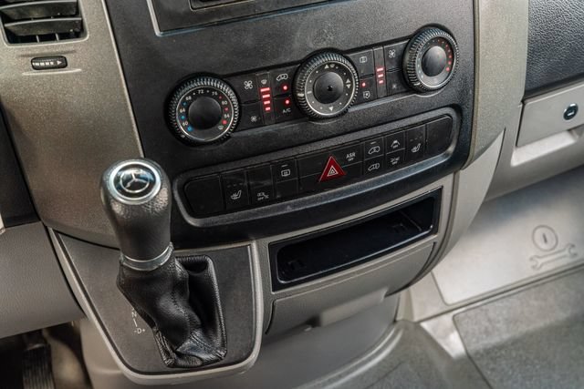 Used 2016 Mercedes-Benz Sprinter 2500 image 28