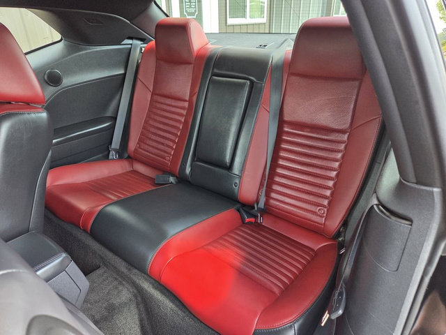 Used 2013 Dodge Challenger R/T RWD image 19